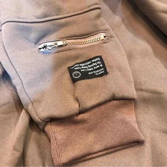 😐Emoji Face Hoodie - Picture 6 of 8